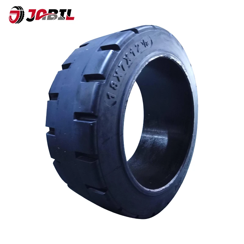 フォークリフトタイヤを押します